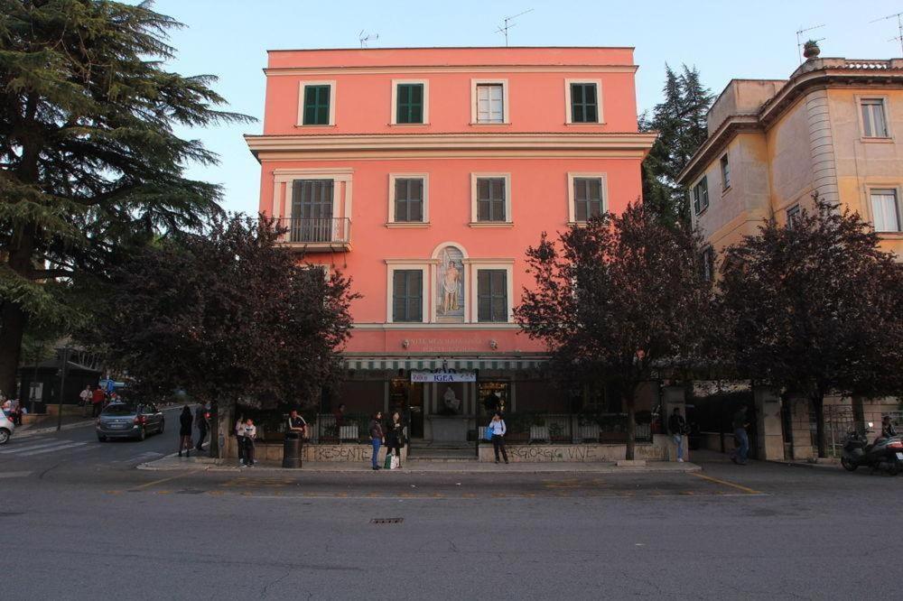 Palazzo Santori Guest house